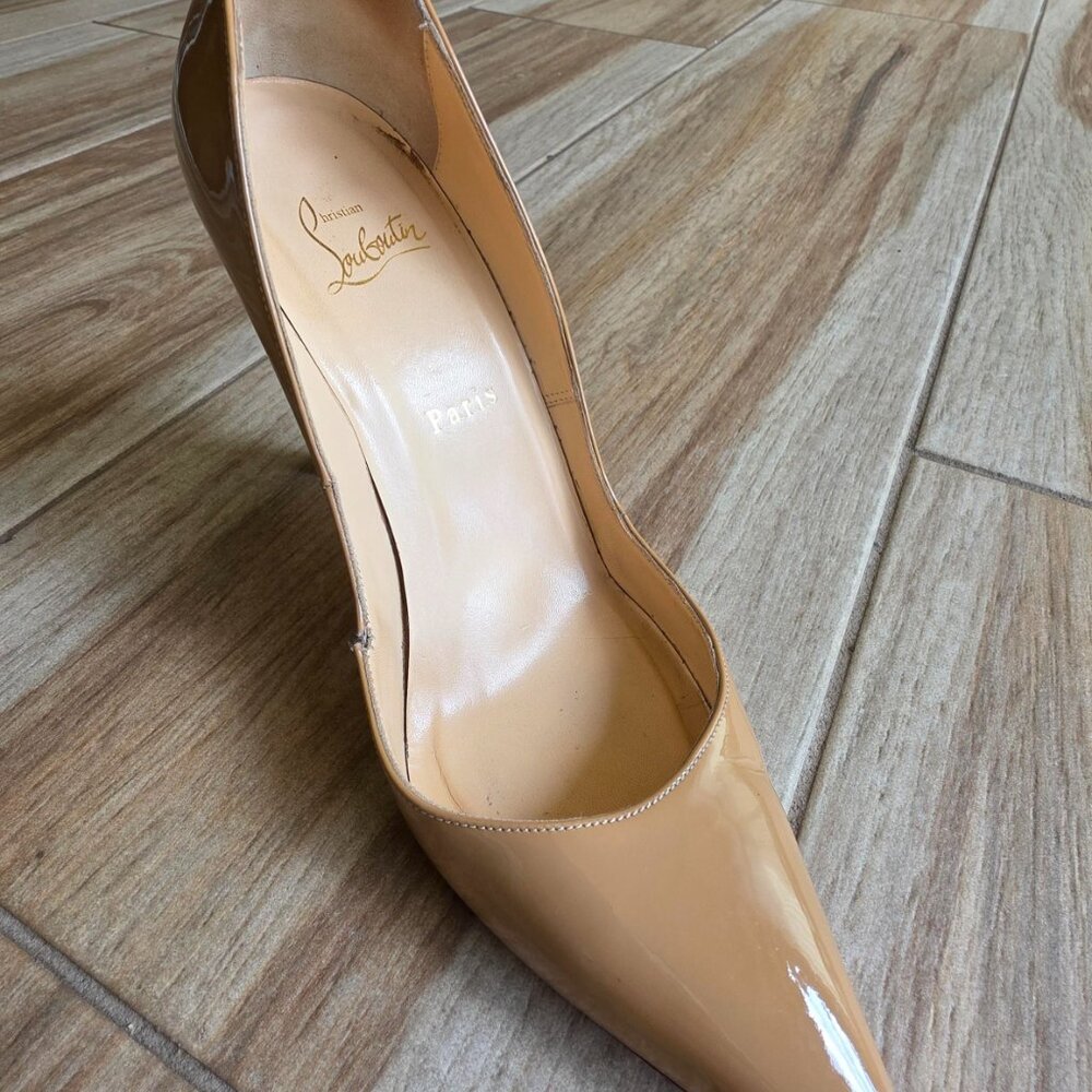 Christian Louboutin Pigalle Nude Patent Leather Pumps Eur. 39.5